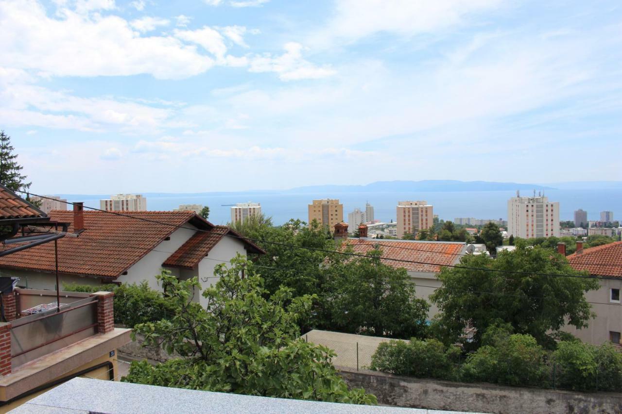 Blue Moon Apartments Rijeka Exteriör bild