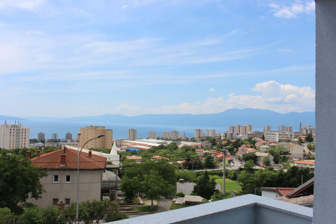 Blue Moon Apartments Rijeka Exteriör bild